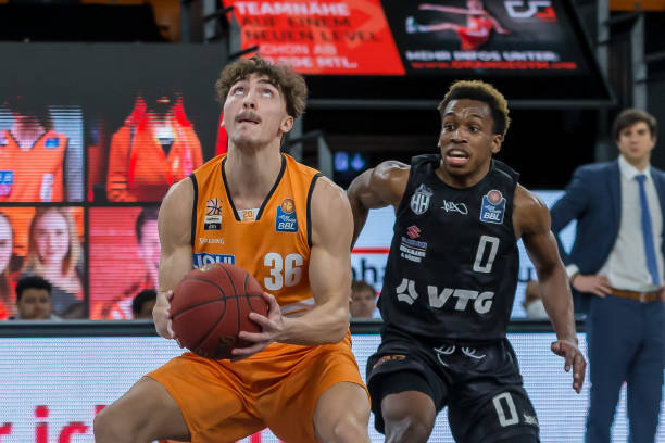 还有扣篮大 还有扣篮大