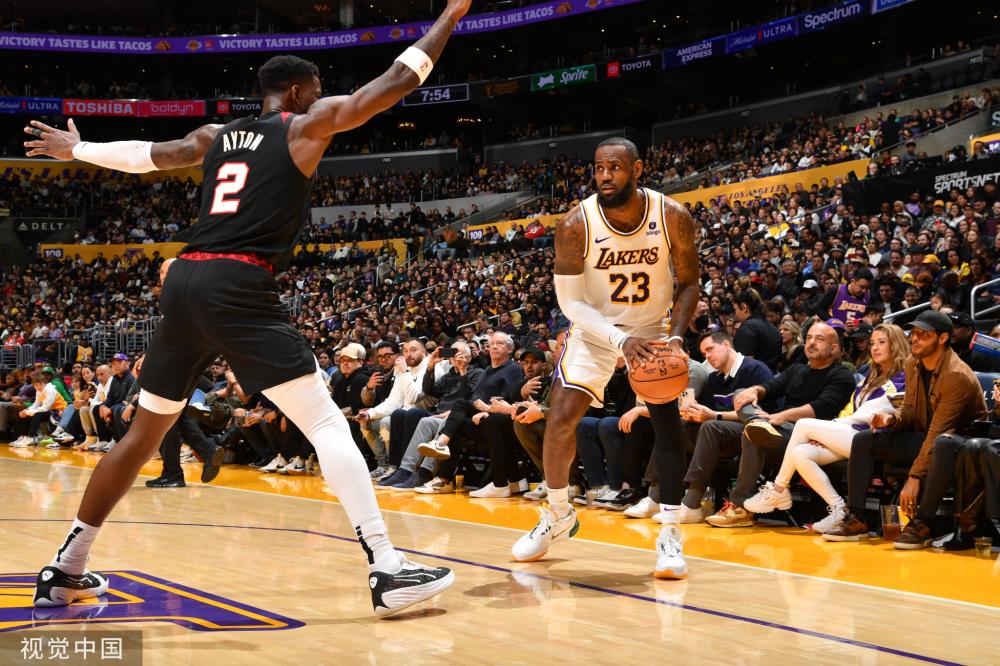 继续发光发 继续发光发