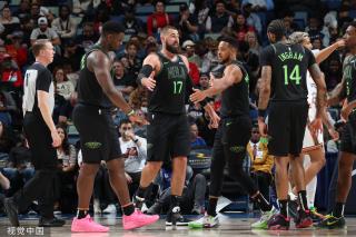 正在为球队 正在为球队